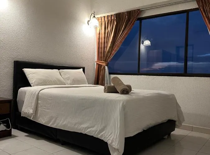 Beach Resort Home Stay Sri Sayang Apartment Batu Ferringhi 2Bedroom